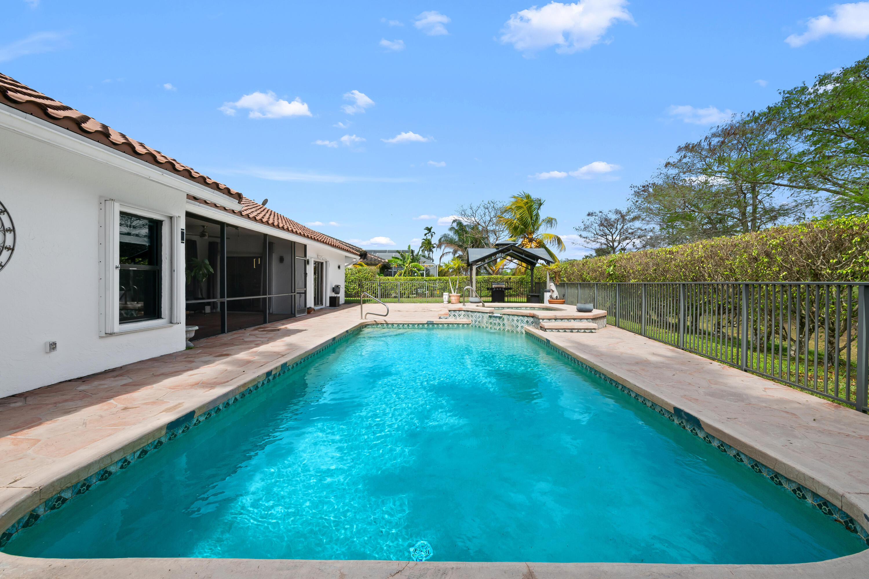 8505 Northwest 77th Street Tamarac, FL 33321 - Photo 41 of 57 Pool