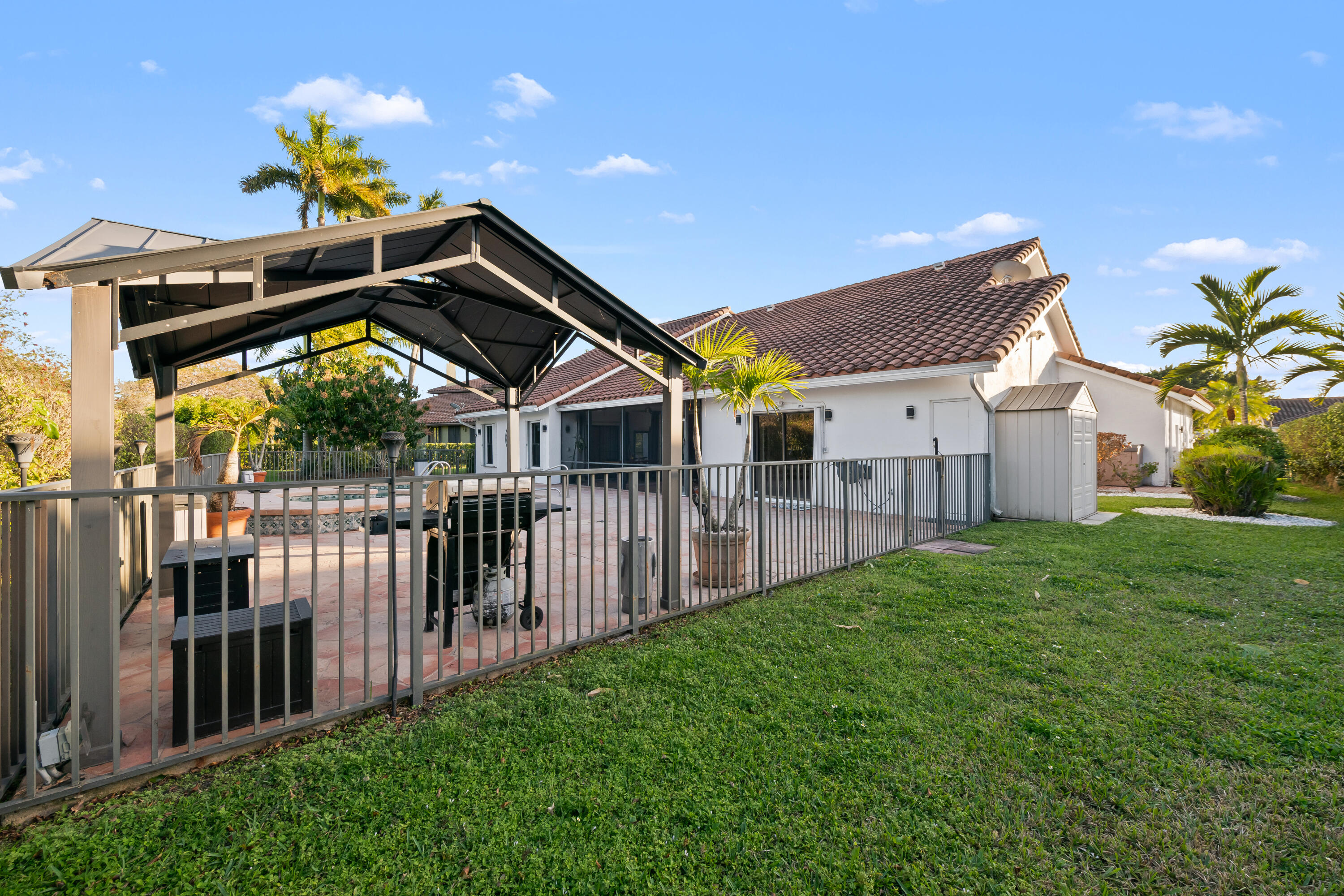 8505 Northwest 77th Street Tamarac, FL 33321 - Photo 46 of 57 Gazebo