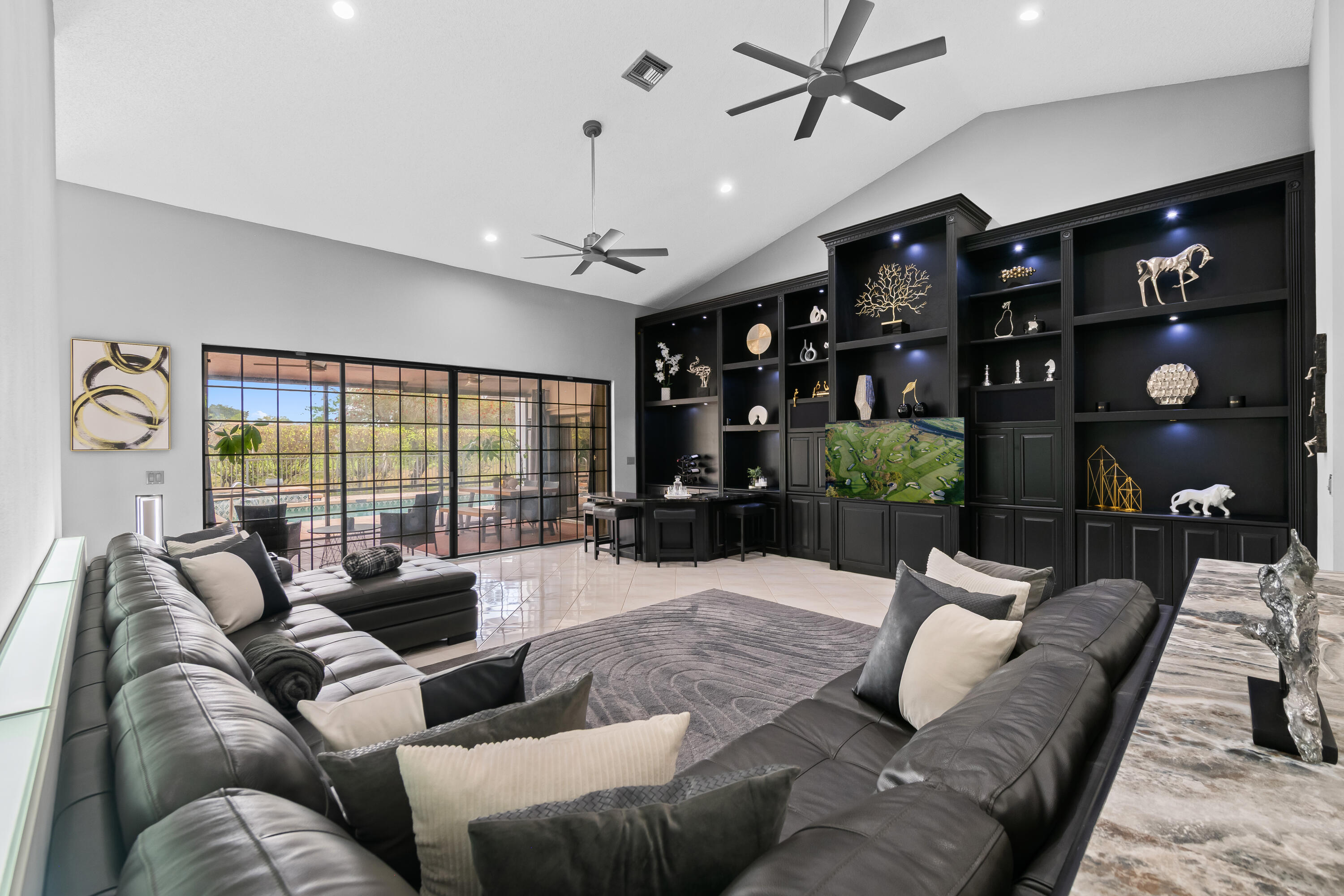 8505 Northwest 77th Street Tamarac, FL 33321 - Photo 5 of 57 Great room