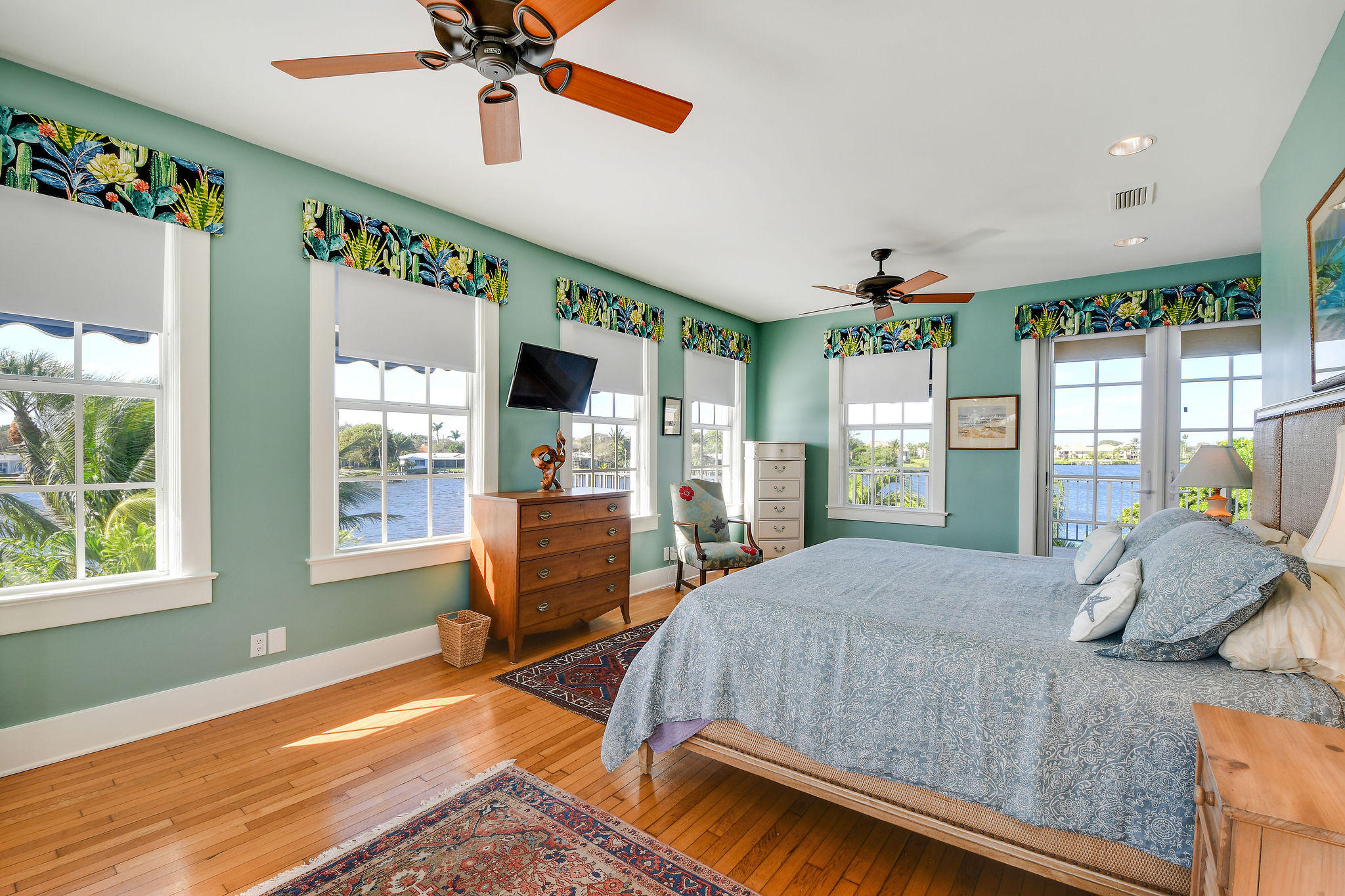 4980 County Line Road Tequesta, FL 33469 - Photo 20 of 56 Master Bedroom