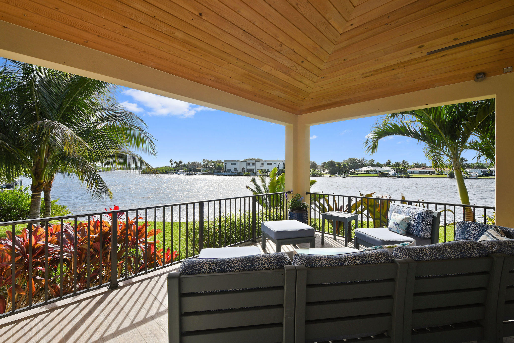 4980 County Line Road Tequesta, FL 33469 - Photo 34 of 56 Veranda views