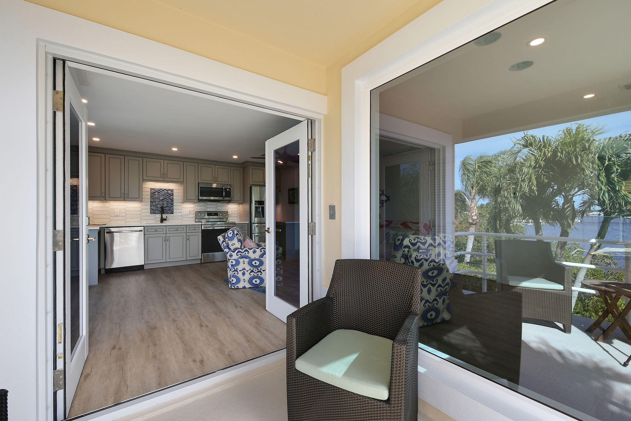 4980 County Line Road Tequesta, FL 33469 - Photo 39 of 56 Entrance to Guest house