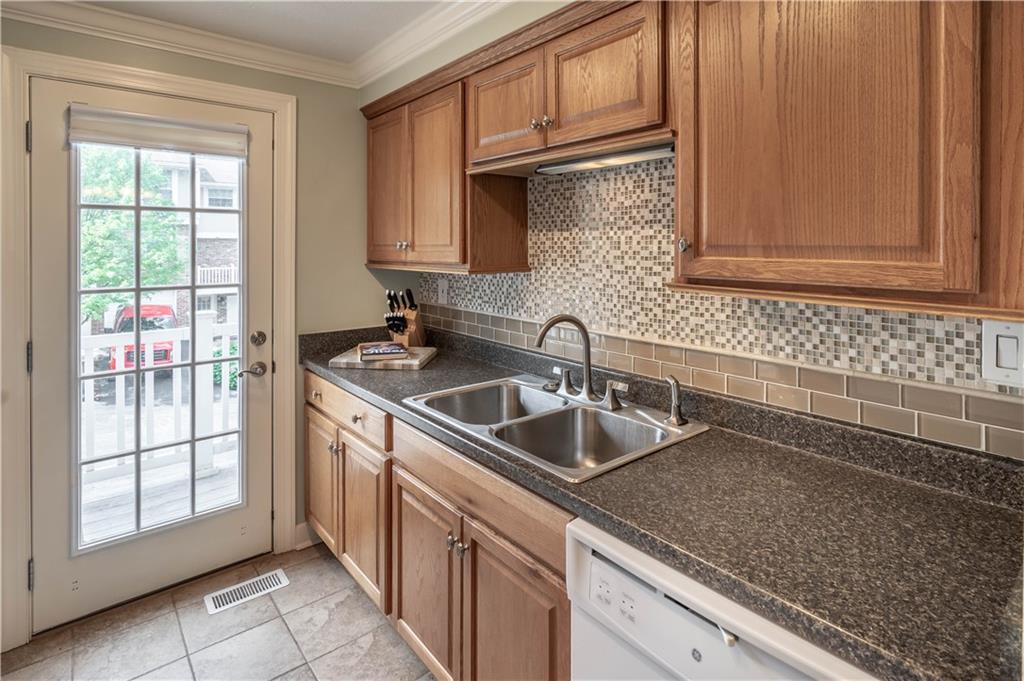 5497 Library Road, Unit 3 Bethel Park, PA 15102 - Photo 8 of 24 Gallery Image 8