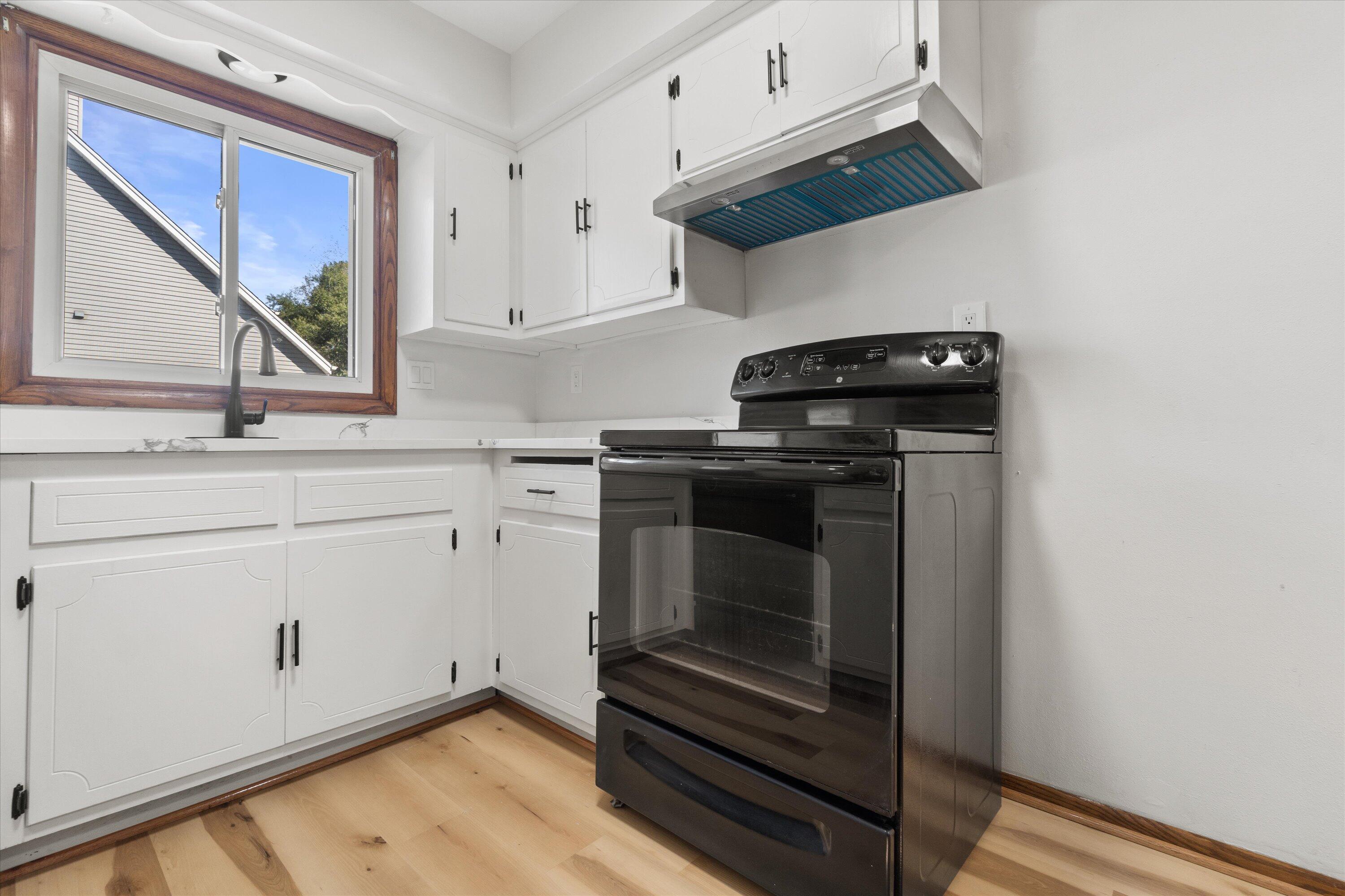 8148 South 88th Street Franklin, WI 53132 - Photo 11 of 30 13-DSC00096