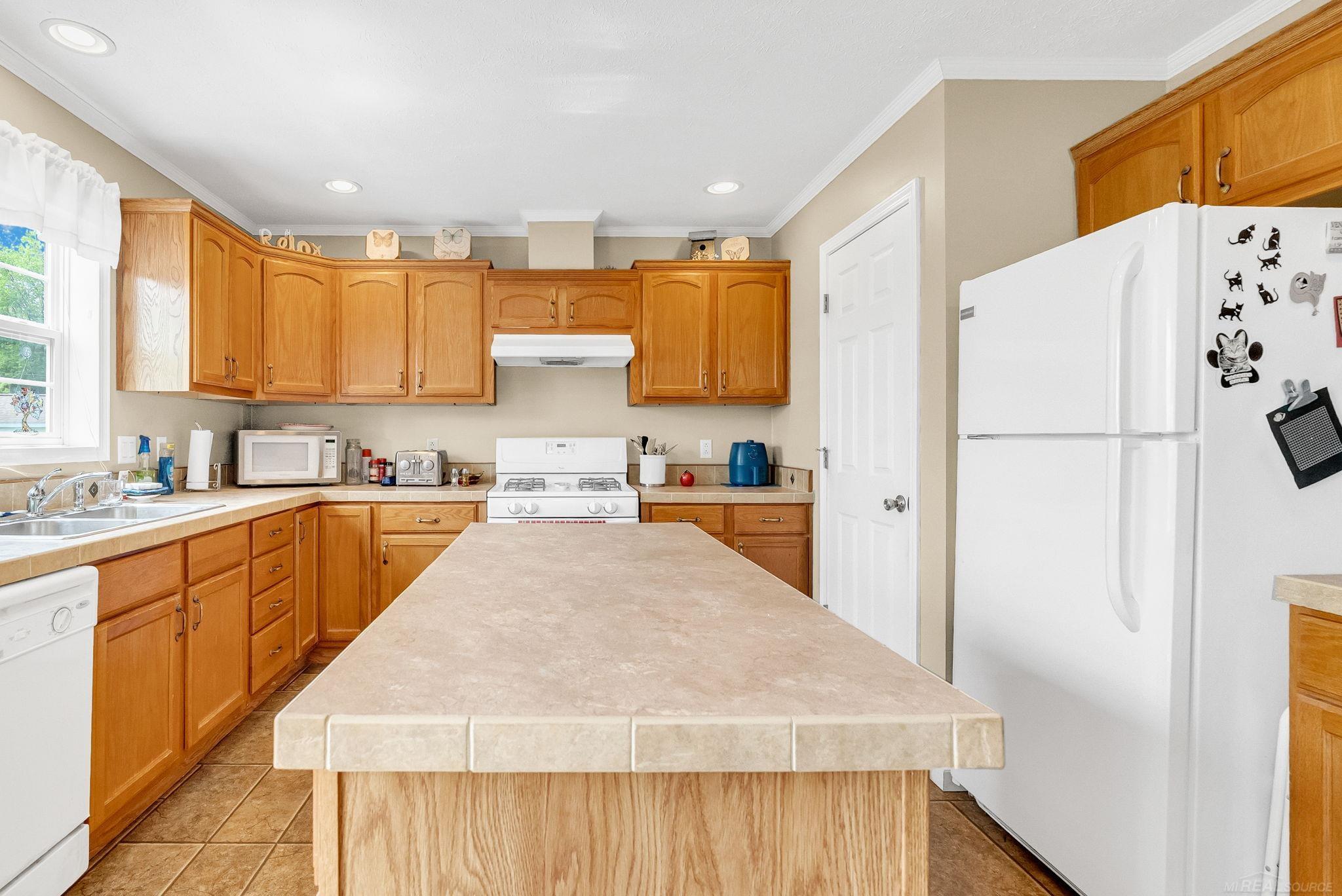 7400 Woodbine Road Lexington, MI 48450 - Photo 9 of 45