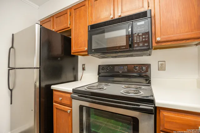 $950 | 11610 Vance Jackson Road, Unit 1095, San Antonio, TX 78230