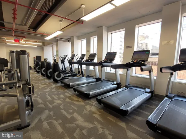 $3,475 | 135 South 19th Street, Unit 1003, Philadelphia, PA 19103