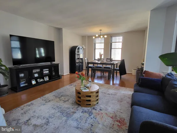 $3,475 | 135 South 19th Street, Unit 1003, Philadelphia, PA 19103