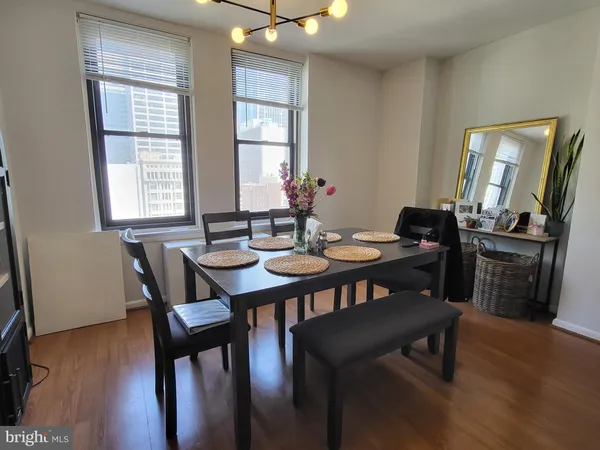 $3,475 | 135 South 19th Street, Unit 1003, Philadelphia, PA 19103