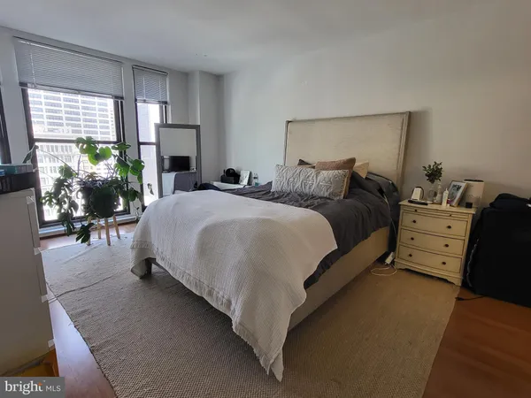 $3,475 | 135 South 19th Street, Unit 1003, Philadelphia, PA 19103