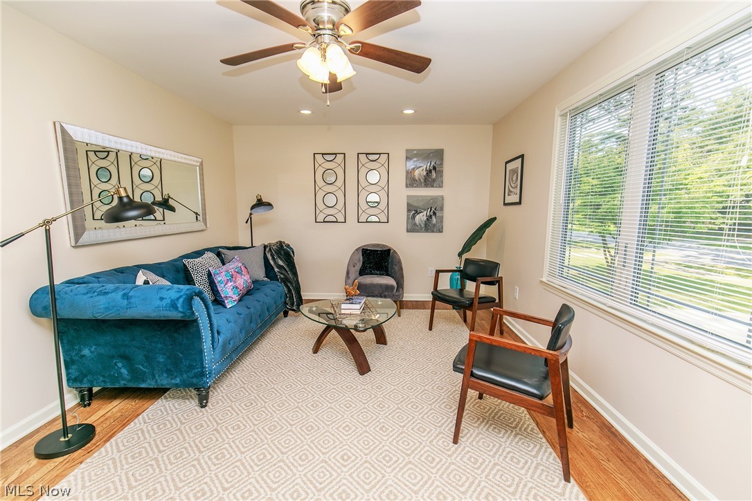 4282 West Anderson Road Cleveland, OH 44121 - Photo 3 of 35
