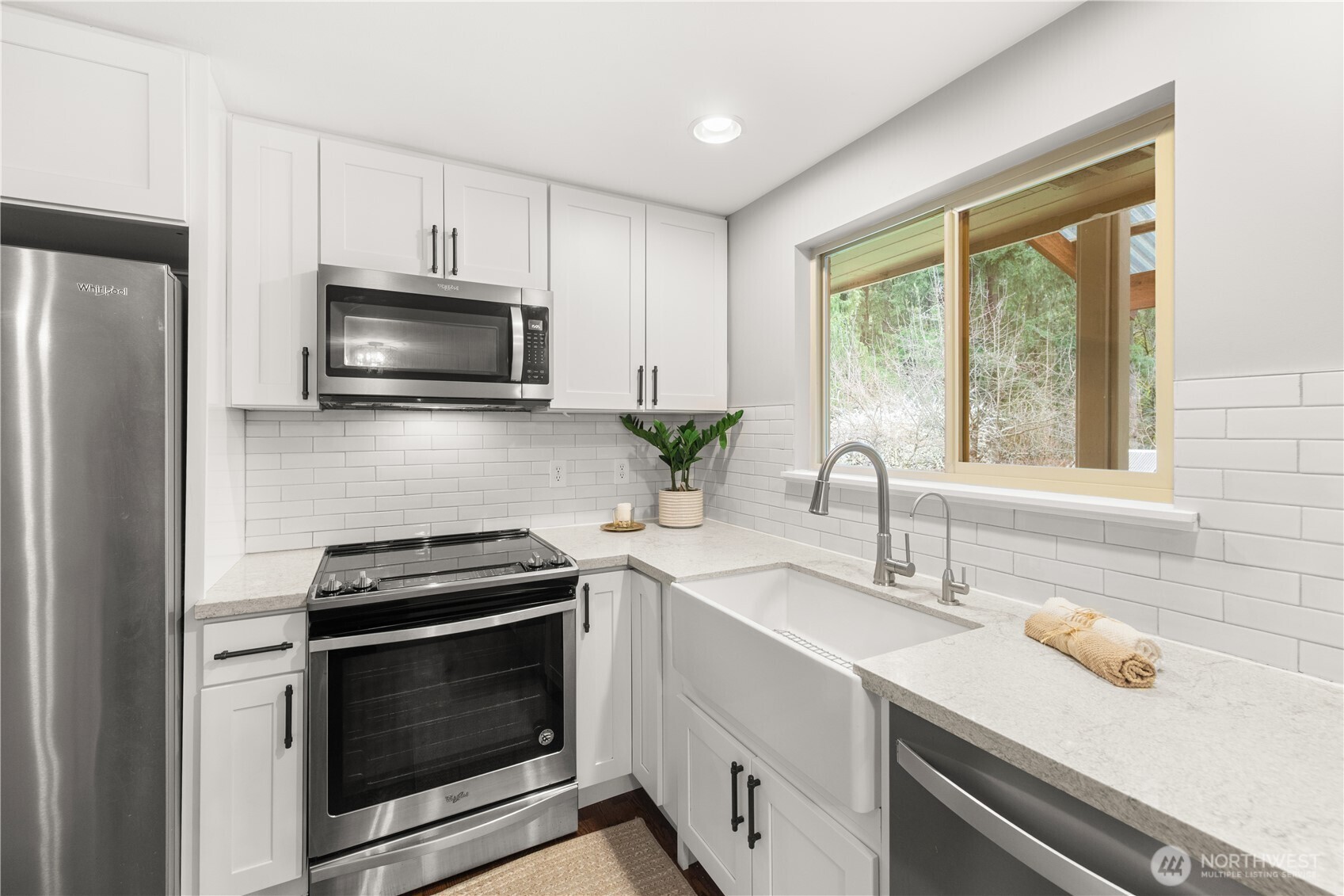 13656 197th Avenue Southeast Renton, WA 98059 - Photo 17 of 40