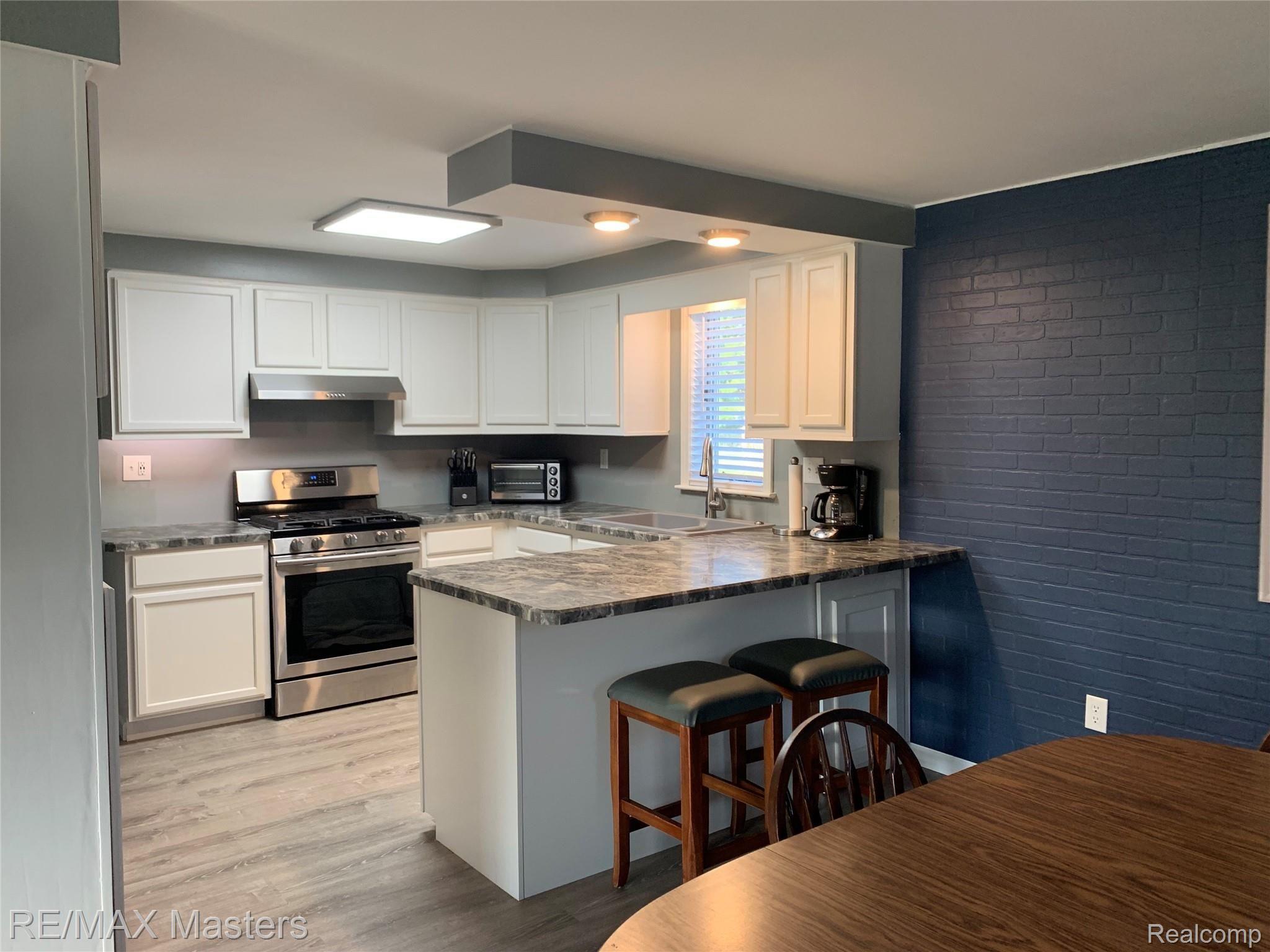 4900 Sycamore Road Newport, MI 48166 - Photo 6 of 20 20190909_221835198_iOS.jpg
