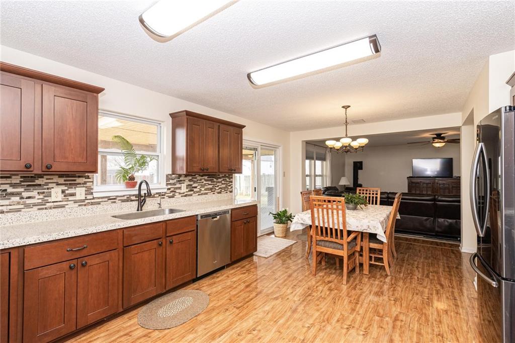 5924 North Rockingham Lane McCordsville, IN 46055 - Photo 12 of 36