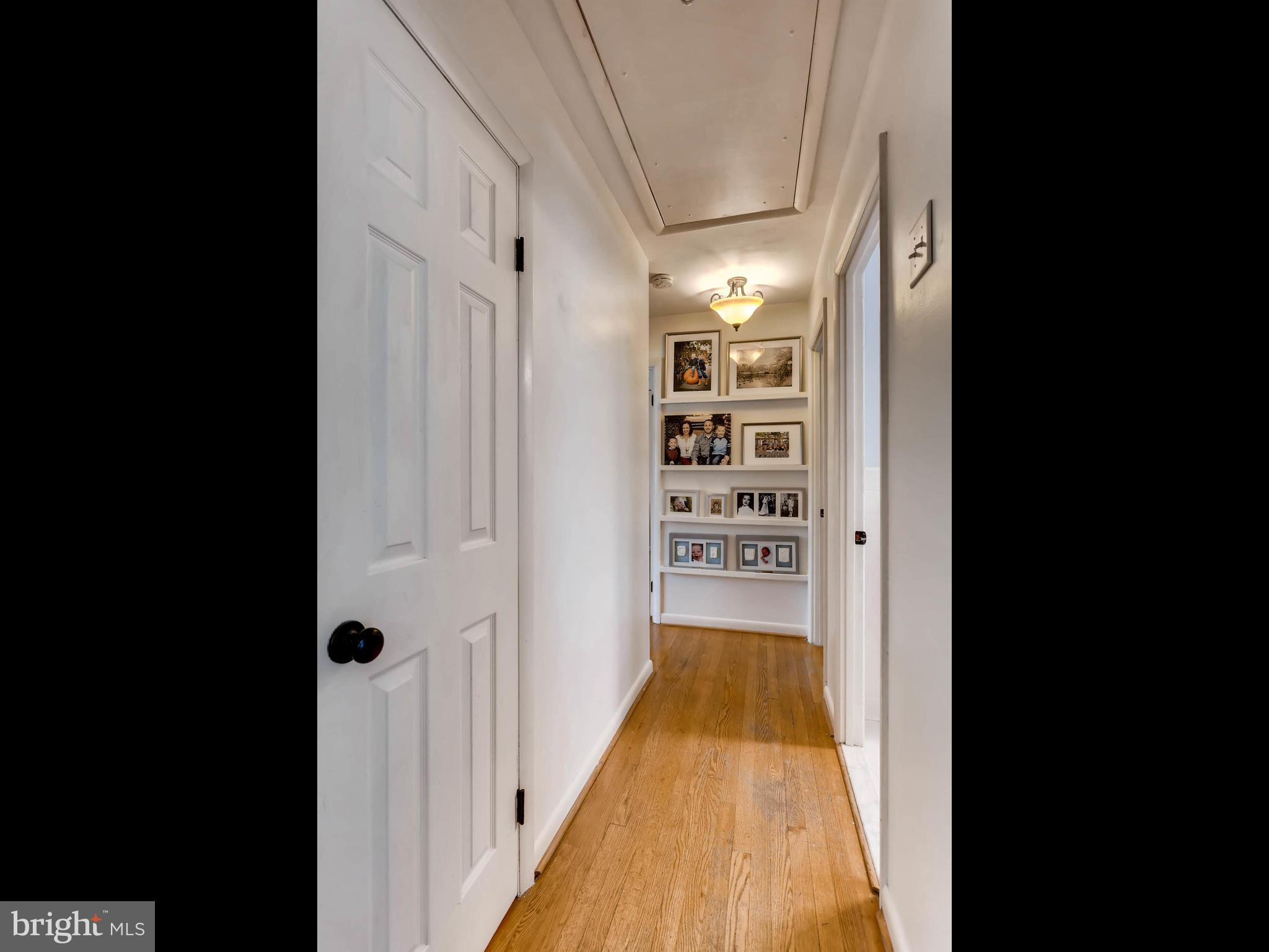 4713 Roundhill Road Ellicott City, MD 21043 - Photo 16 of 30 Interior (General)