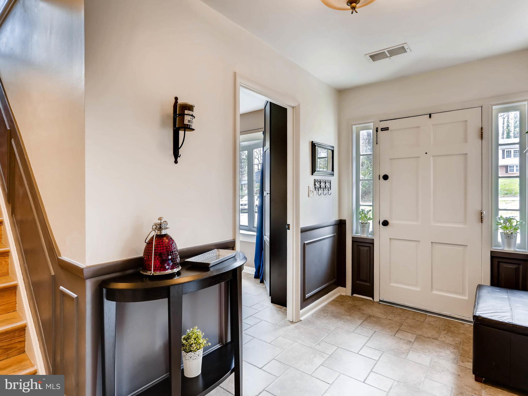 4713 Roundhill Road Ellicott City, MD 21043 - Photo 4 of 30 Interior (General)
