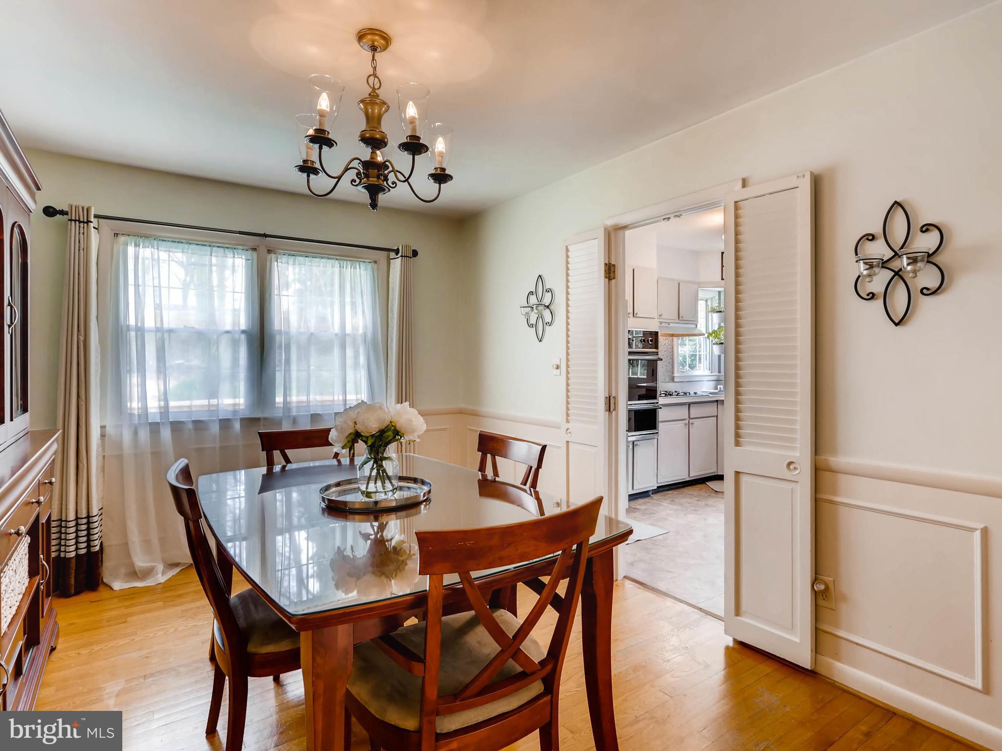 4713 Roundhill Road Ellicott City, MD 21043 - Photo 10 of 30 Dining Room