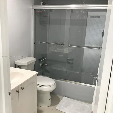 $4,300 | 3801 South Ocean Drive, Unit 10V, Hollywood, FL 33019