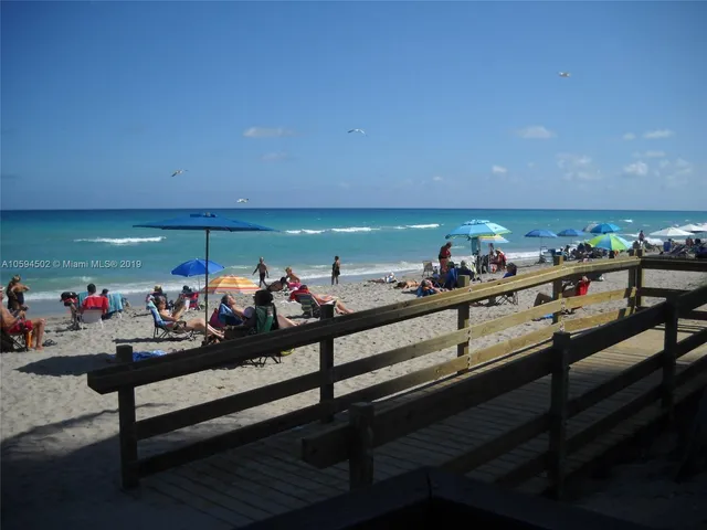 $4,300 | 3801 South Ocean Drive, Unit 10V, Hollywood, FL 33019