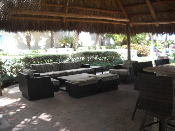 $4,300 | 3801 South Ocean Drive, Unit 10V, Hollywood, FL 33019