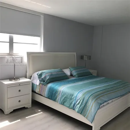 $4,300 | 3801 South Ocean Drive, Unit 10V, Hollywood, FL 33019