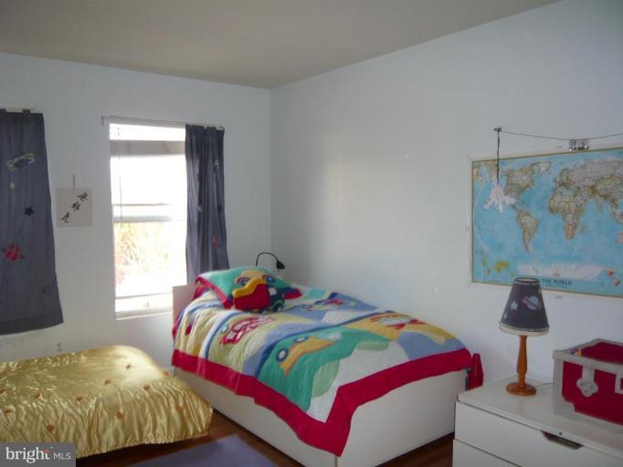 12050 Edgemere Circle Reston, VA 20190 - Photo 3 of 18 Bedroom #2