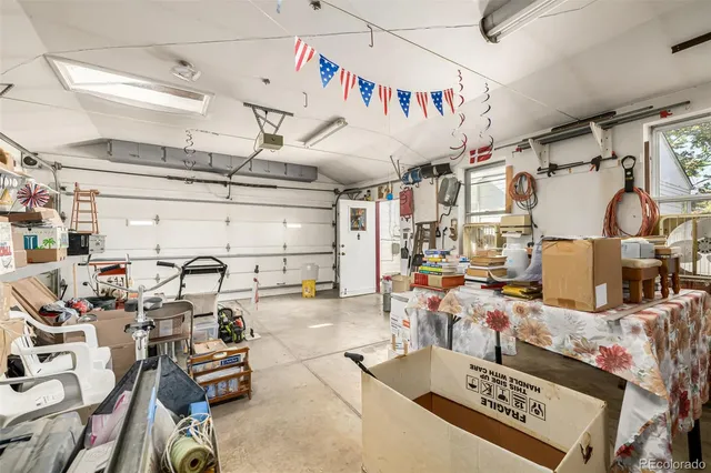 a very nice looking room with lots of stuff