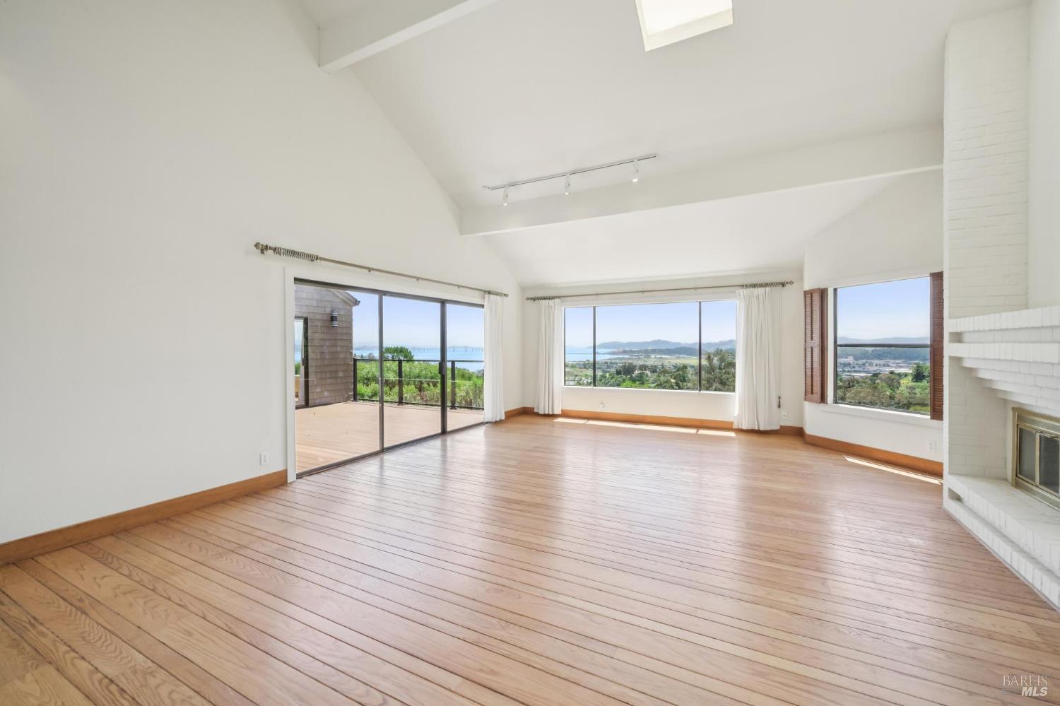 260 Highland Avenue San Rafael, CA 94901 - Photo 8 of 66