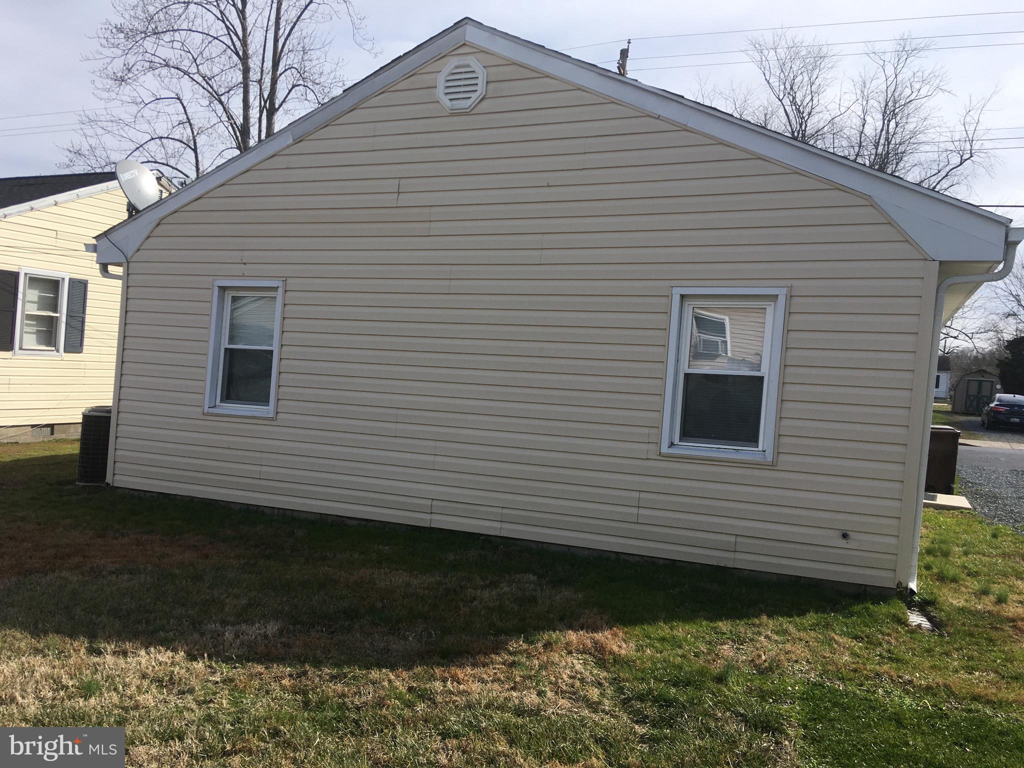 715 Rigby Avenue Cambridge, MD 21613 - Photo 2 of 21 Back