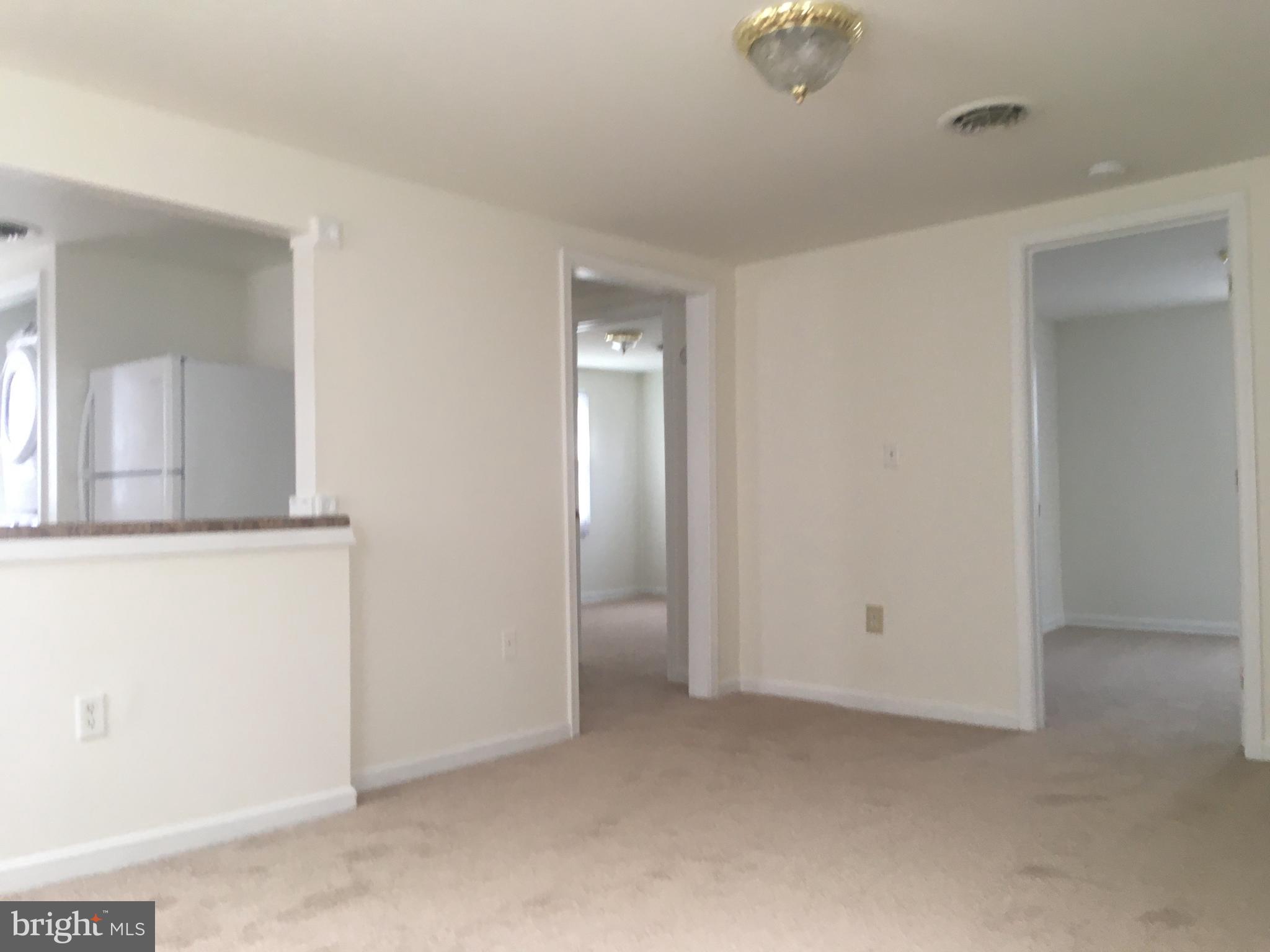 715 Rigby Avenue Cambridge, MD 21613 - Photo 12 of 21 Living Room