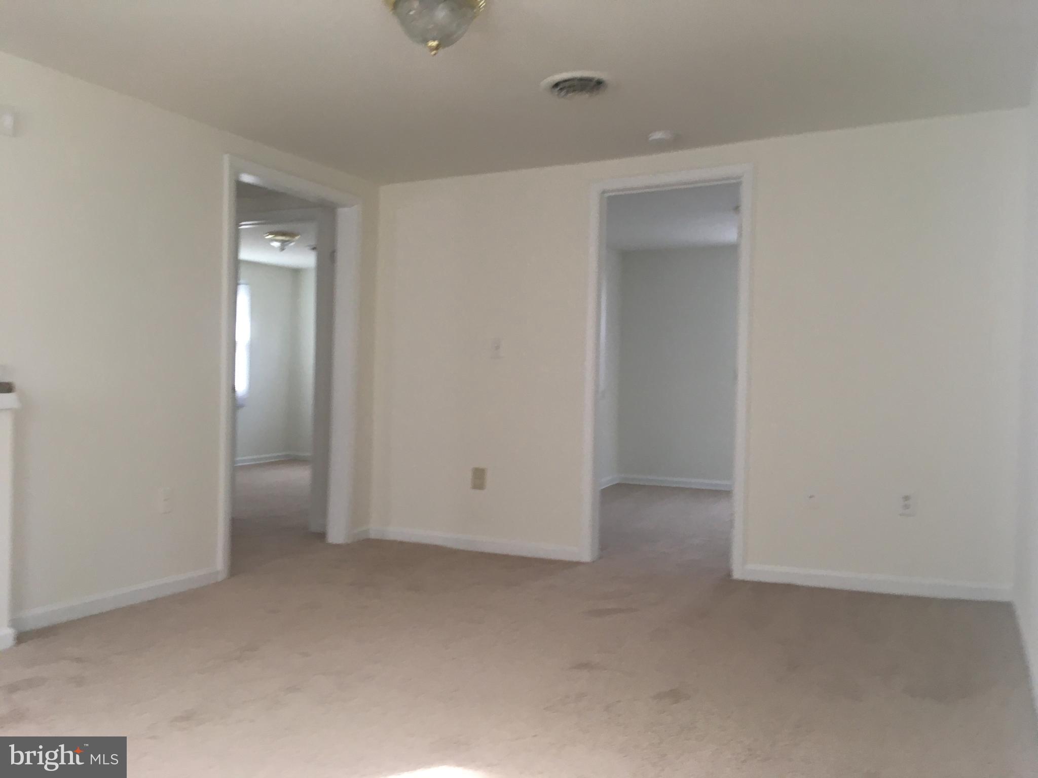 715 Rigby Avenue Cambridge, MD 21613 - Photo 13 of 21 Living Room