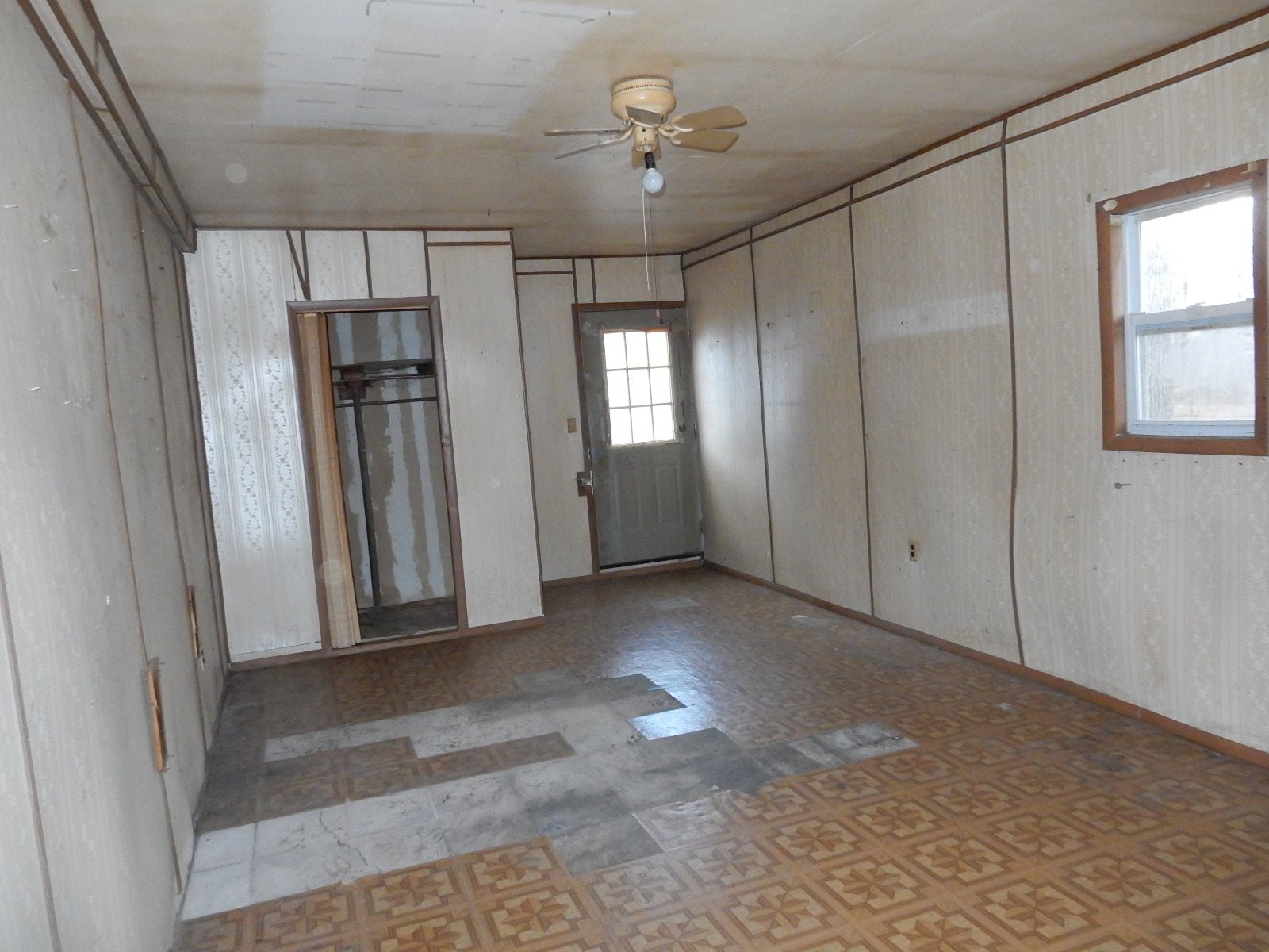 3695 East Gallimore Road Bloomfield, IN 47424 - Photo 14 of 19 Gallery Image 14