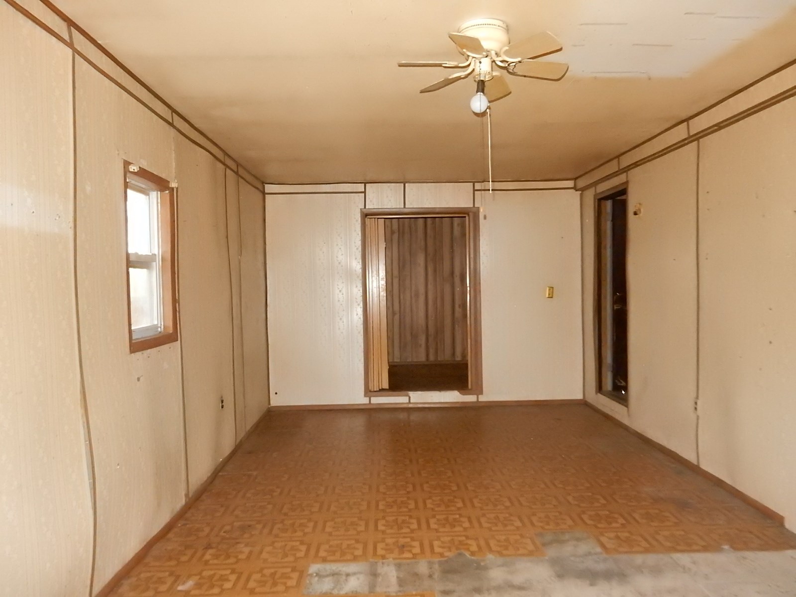 3695 East Gallimore Road Bloomfield, IN 47424 - Photo 15 of 19 Gallery Image 15