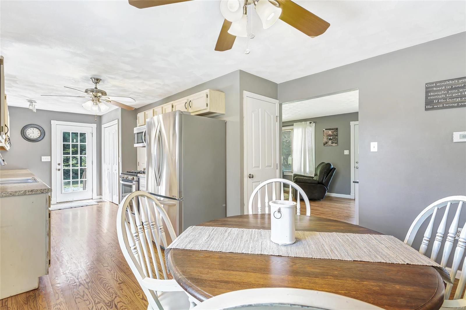 5652 Maeystown Road Waterloo, IL 62298 - Photo 9 of 44