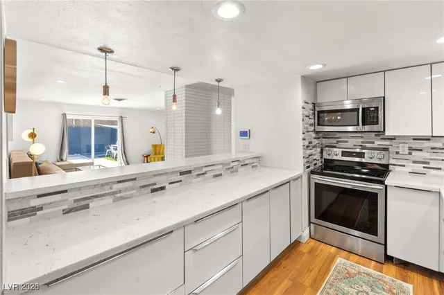 $2,588 | 1531 Commanche Drive, Las Vegas, NV 89169