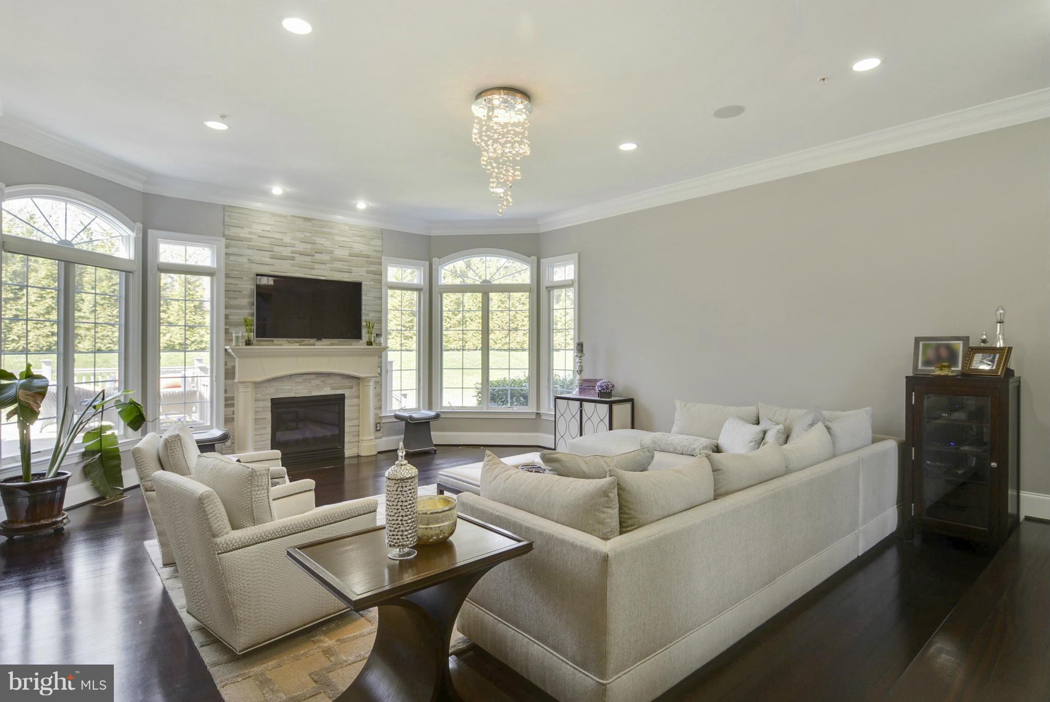 17218 Dr Bird Road Silver Spring, MD 20906 - Photo 7 of 30 Family Room