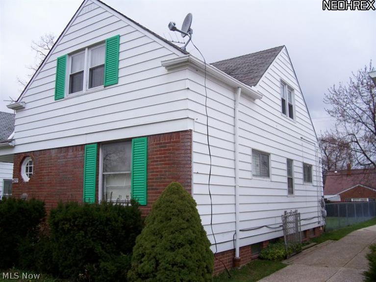 4037 Stonehaven Road Cleveland, OH 44121 - Photo 17 of 22 Gallery Image 17