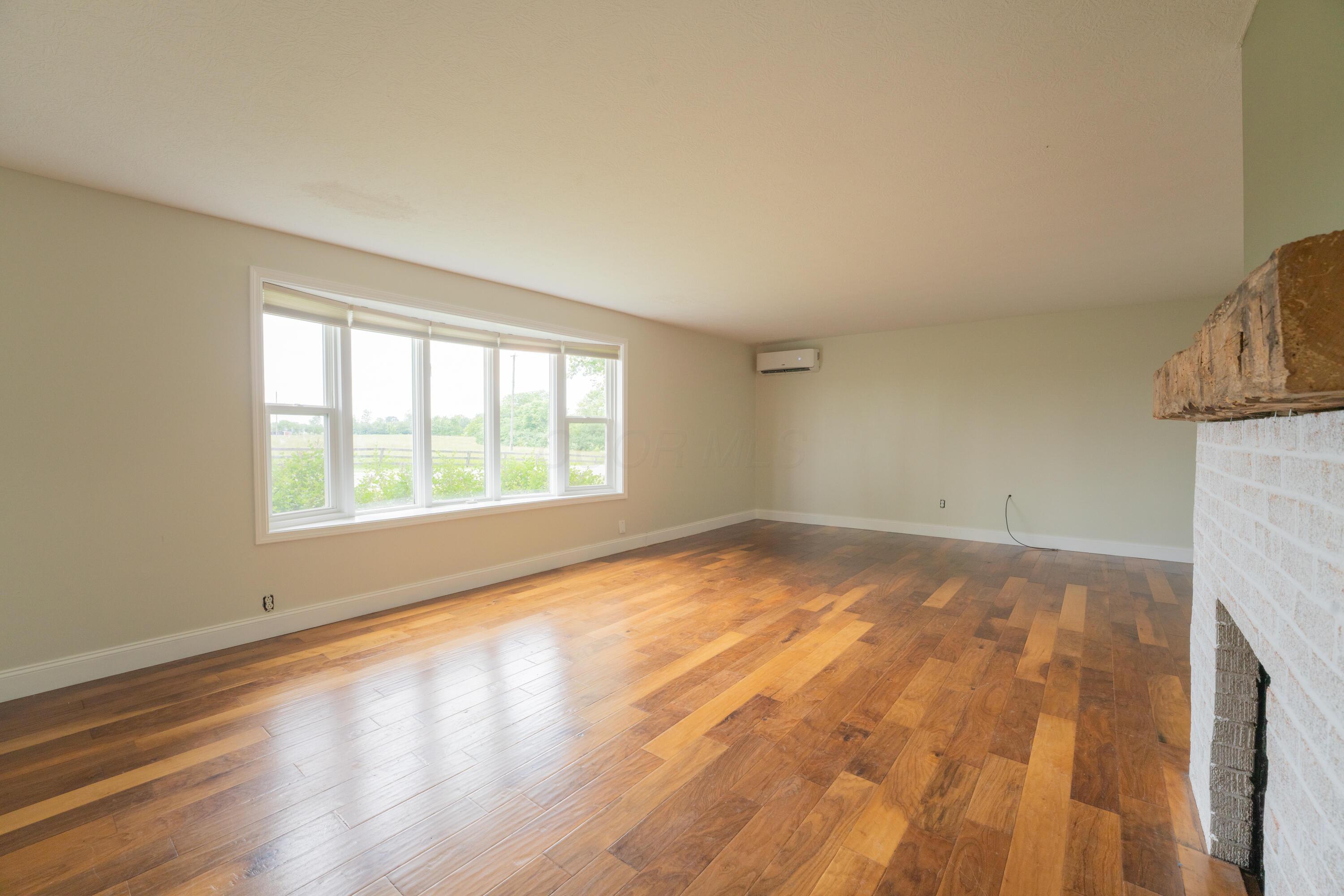 12270 London Road Orient, OH 43146 - Photo 5 of 65 12270London-2110-HDR
