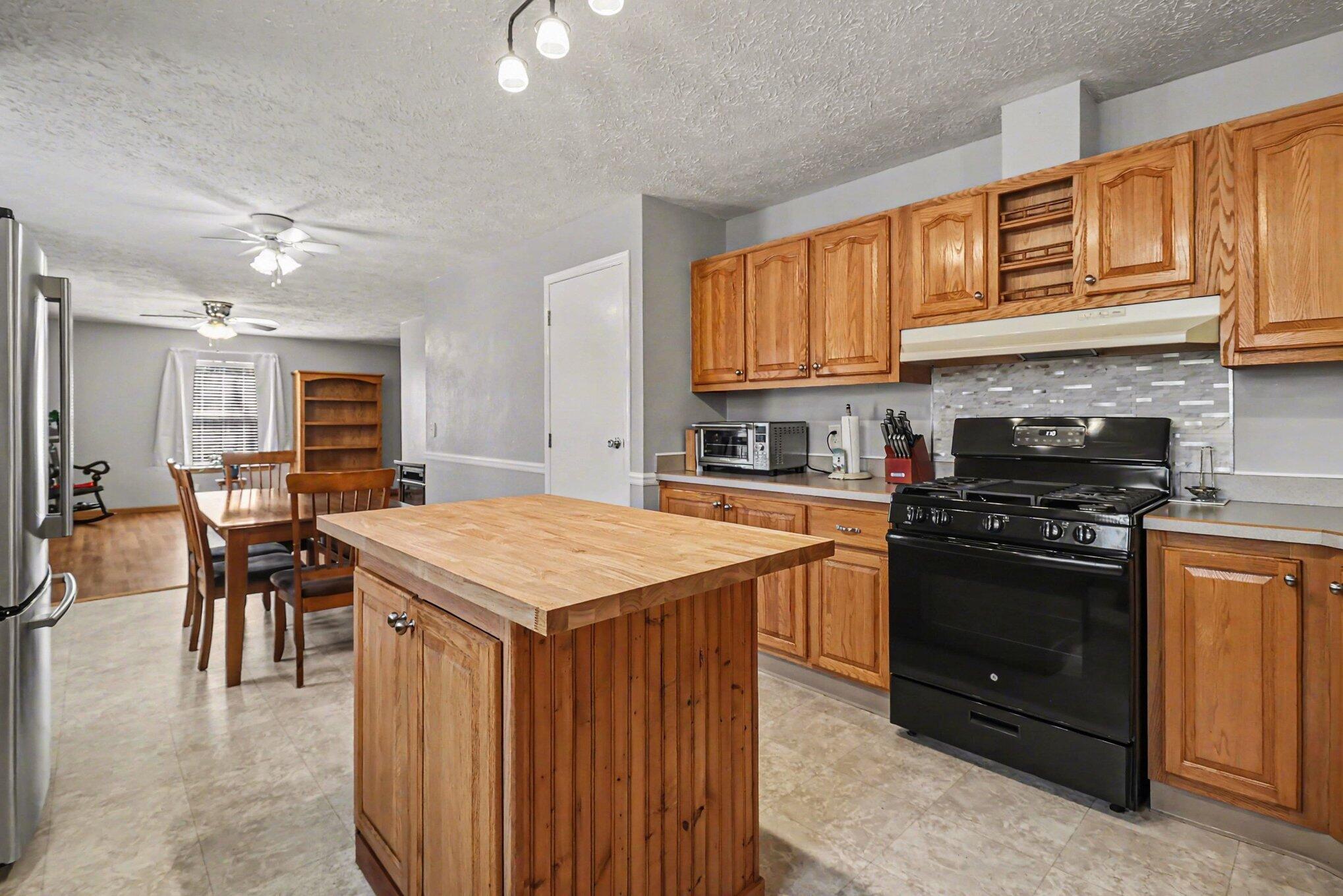 1130 Brookridge Road Ludington, MI 49431 - Photo 10 of 30 Kitchen