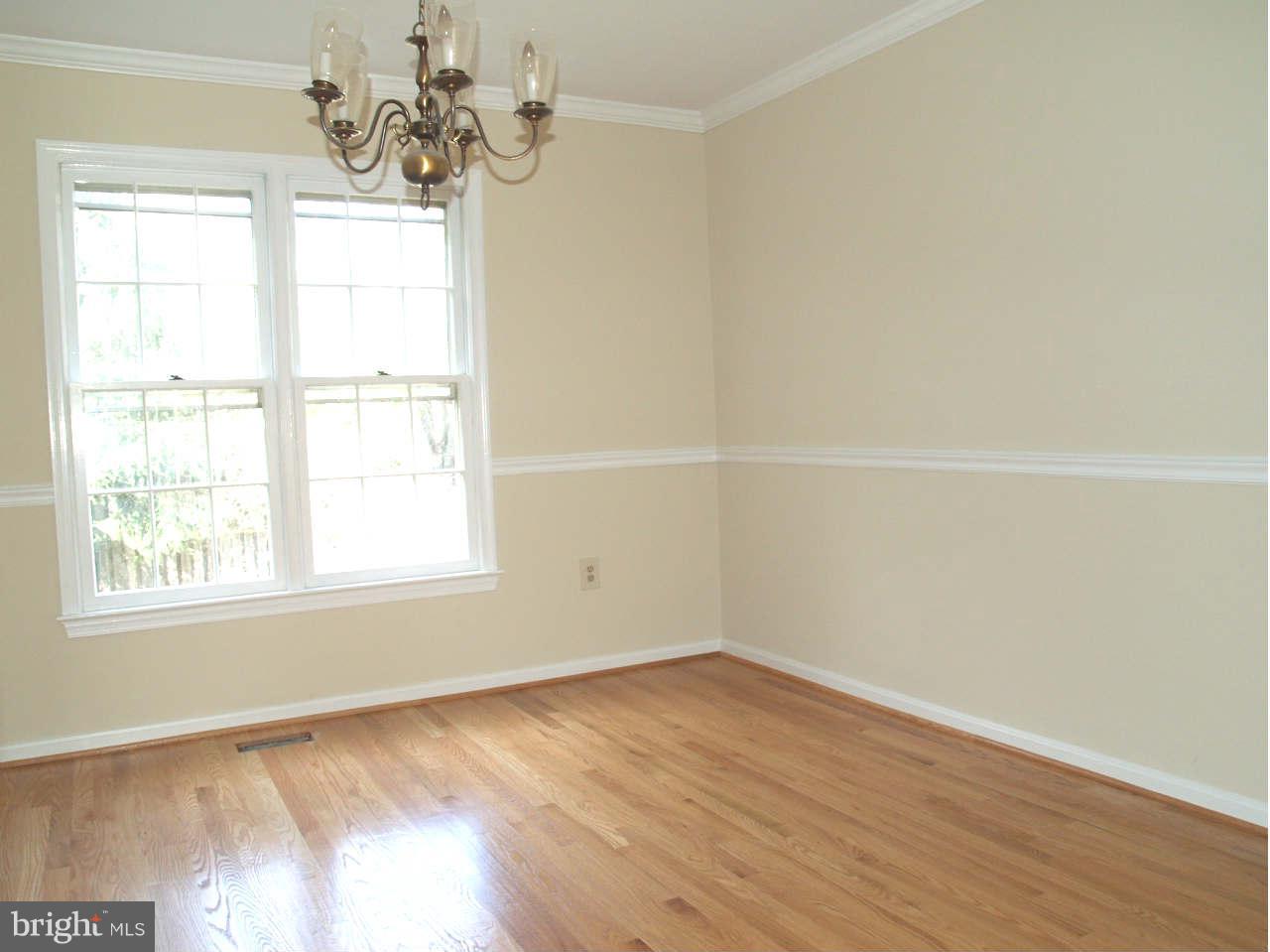 715 Kersey Road Silver Spring, MD 20902 - Photo 8 of 27 Dining Room