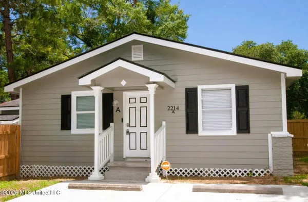 $1,000 | 2214 22nd Street, Unit A, Pascagoula, MS 39581