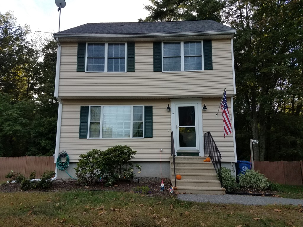 7 Ridgewood Road Billerica, MA 01821 - Photo 1 of 17 Gallery Image 1