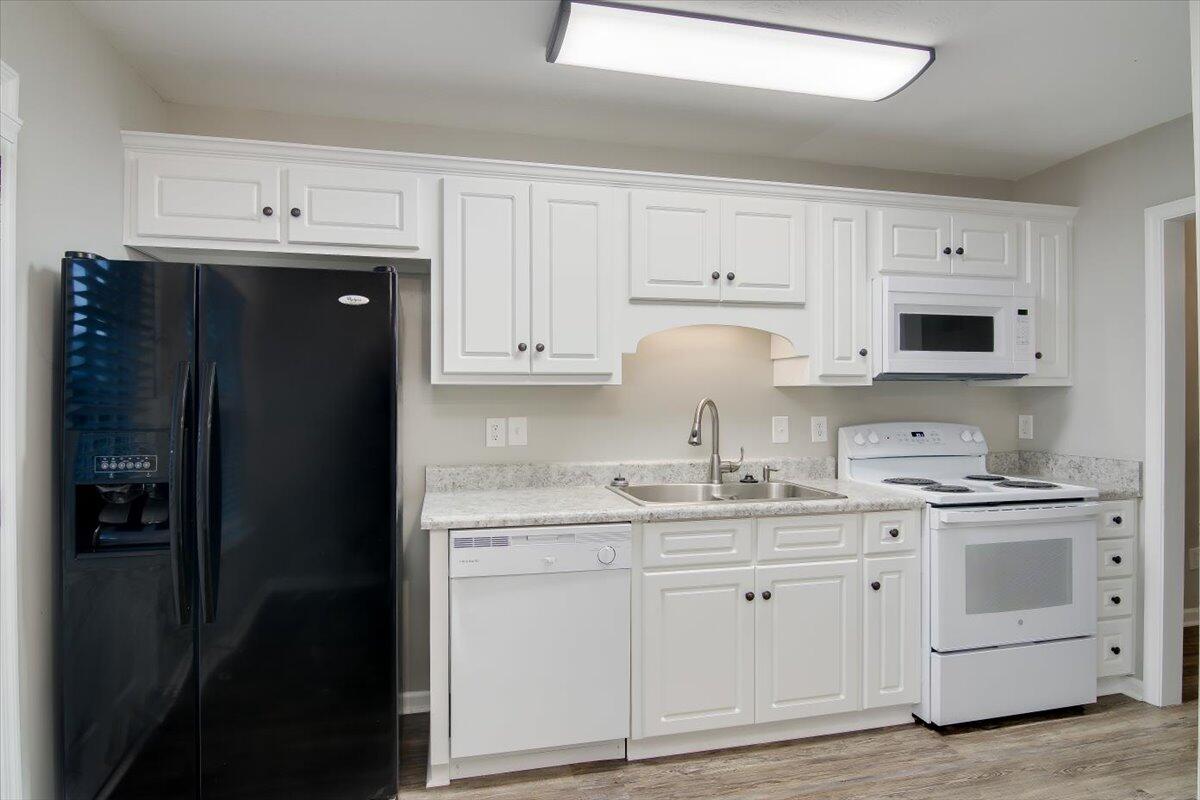 684 Brook Trail Evans, GA 30809 - Photo 6 of 16 684 Brook Trail Kitchen