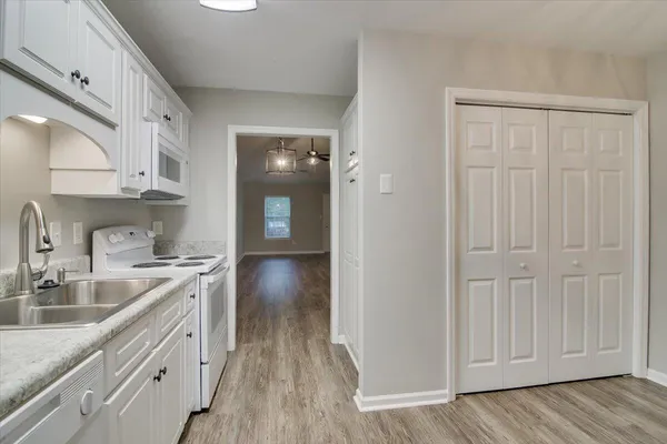 $1,300 | 684 Brook Trail, Evans, GA 30809