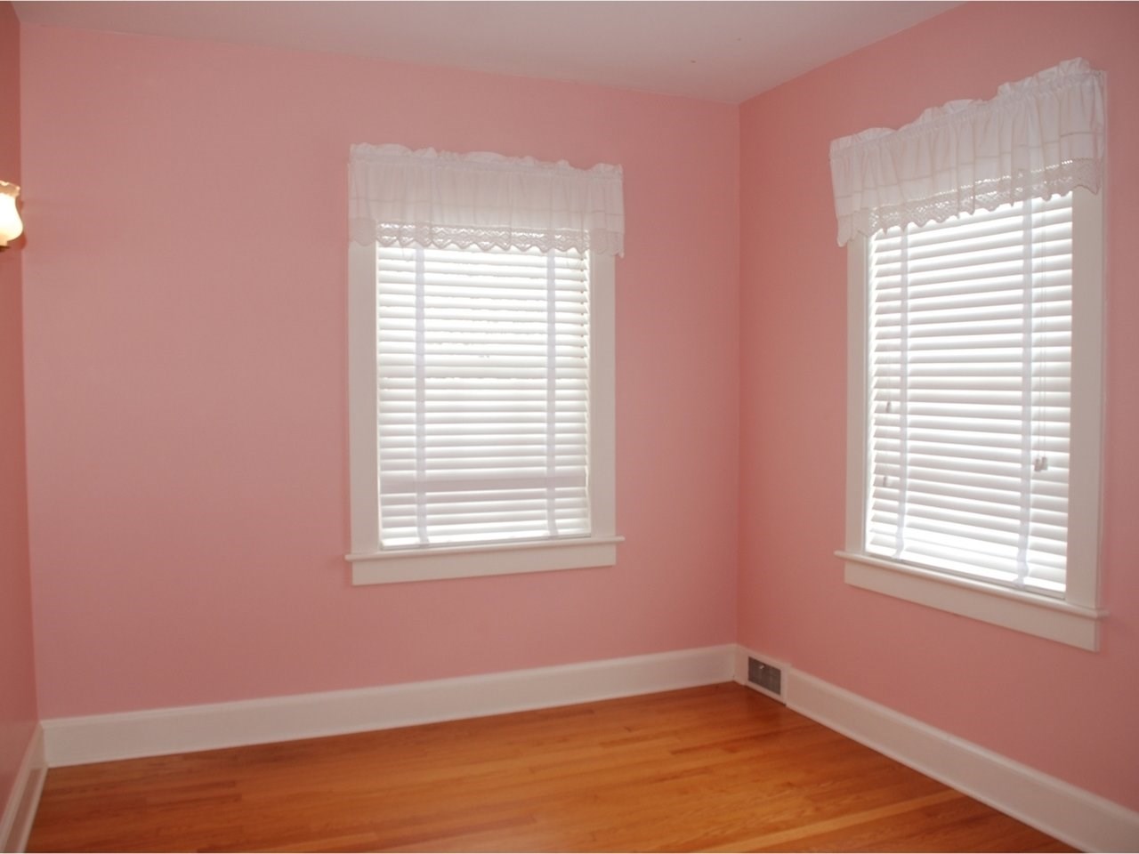 161 Deforest Road Burlington, VT 05401 - Photo 28 of 32 Gallery Image 28