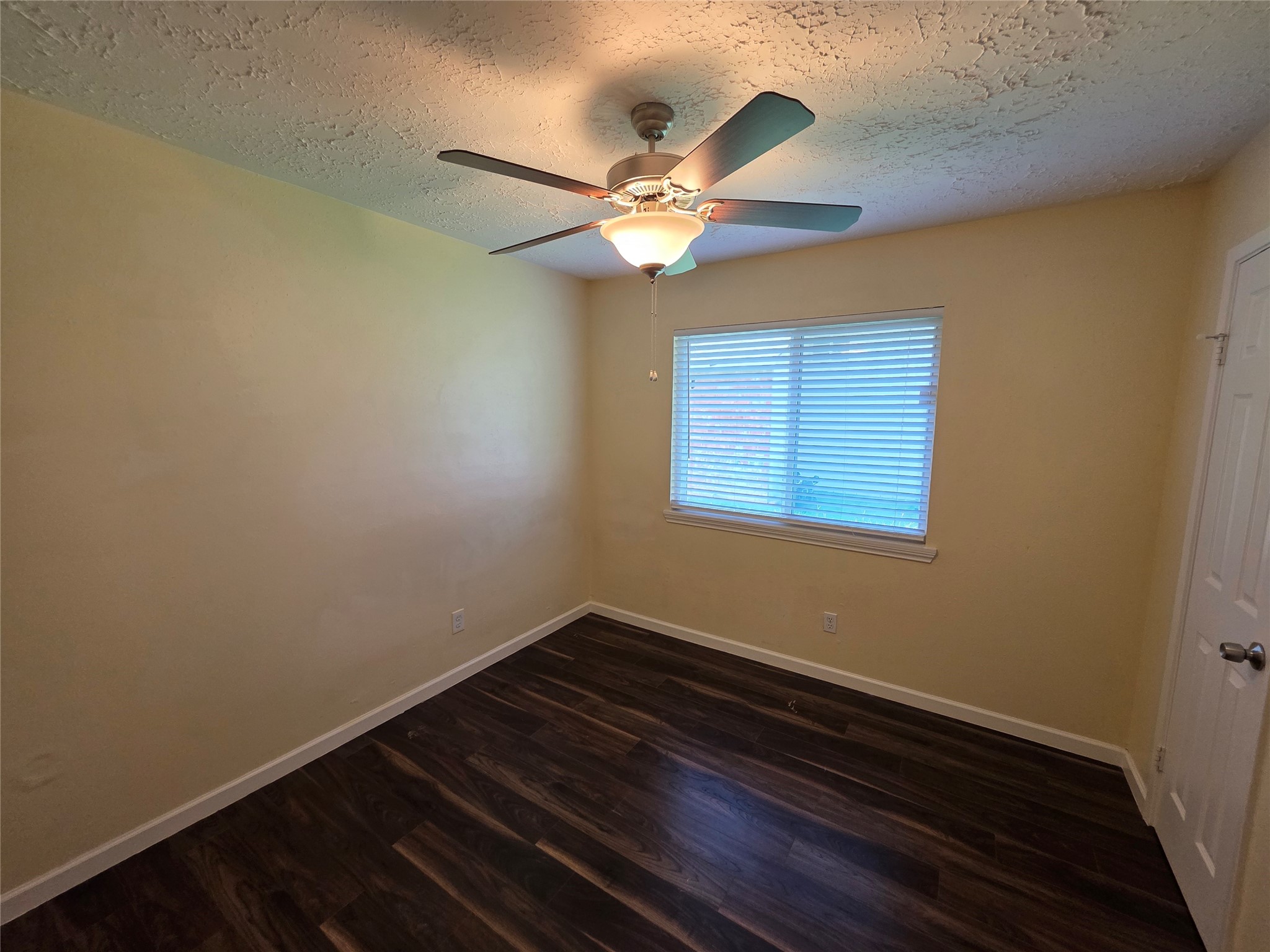 21011 Rivershadows Lane Spring, TX 77388 - Photo 8 of 16