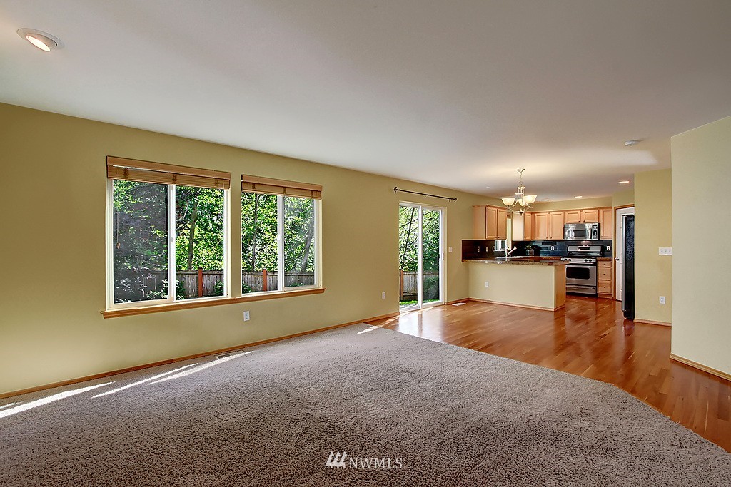 18306 8th Avenue Southeast Bothell, WA 98012 - Photo 4 of 17 Gallery Image 4