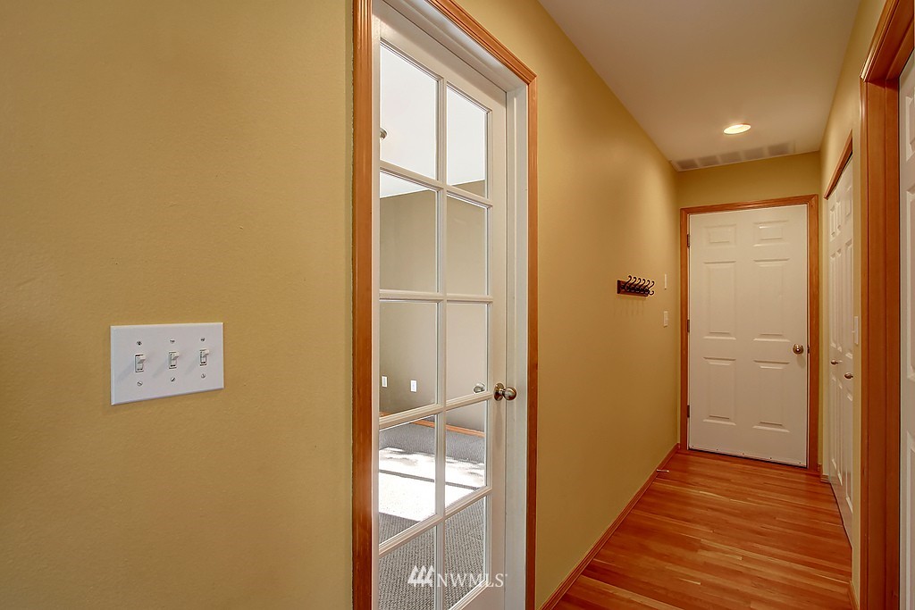 18306 8th Avenue Southeast Bothell, WA 98012 - Photo 6 of 17 Gallery Image 6