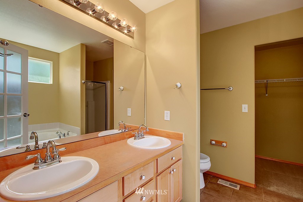 18306 8th Avenue Southeast Bothell, WA 98012 - Photo 10 of 17 Gallery Image 10