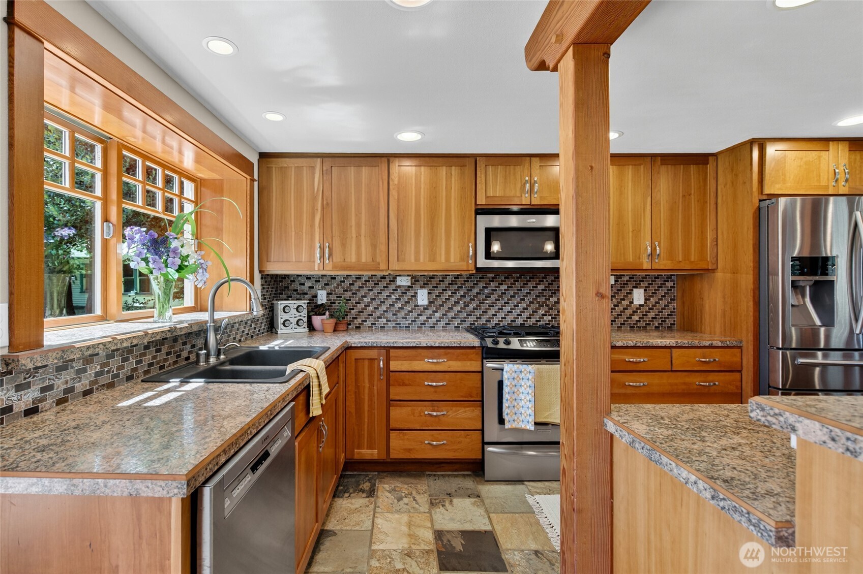 1333 West Smith Road Ferndale, WA 98248 - Photo 9 of 40